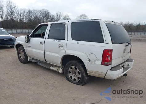 2002 Cadillac Escalade Standard from USA, damaged, VIN 1GYEC63T22R126360